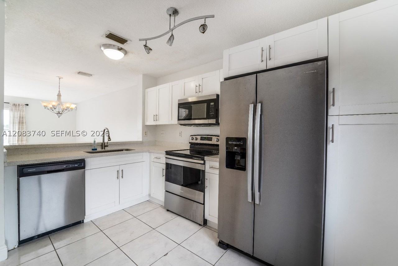 13975 Sw 179th St - Photo 3 of 34
