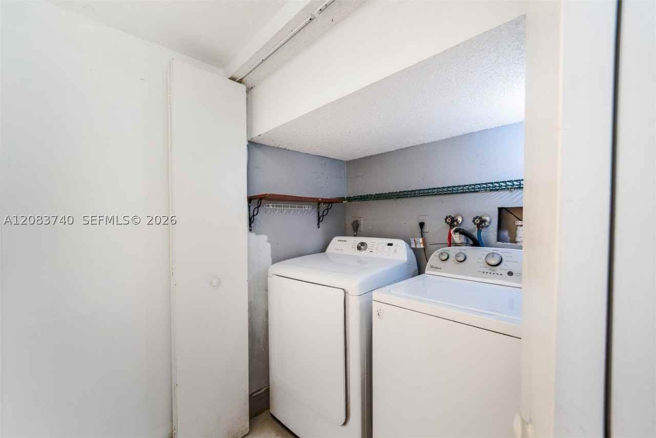 13975 Sw 179th St - Photo 4 of 34