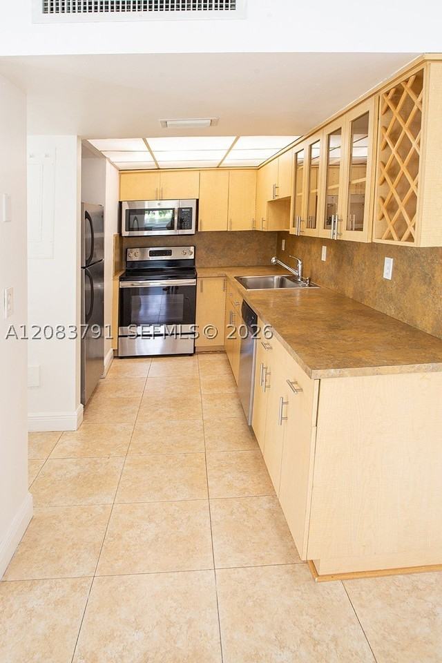 14378 Sw 96th Ter - Photo 7 of 33