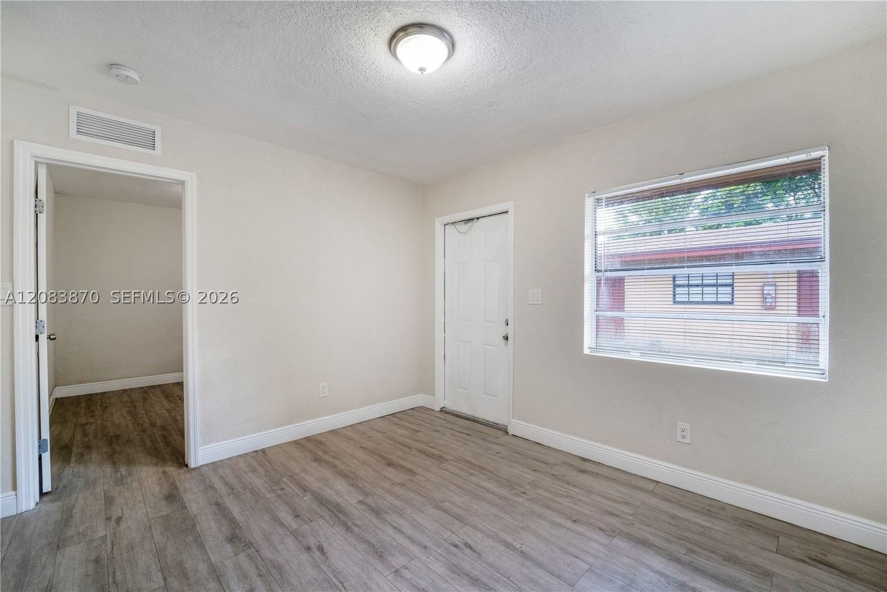 2731 Nw 1st St #2 - Photo 6 of 16
