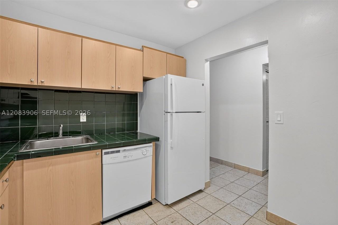 7740 Camino Real #G306 - Photo 4 of 20