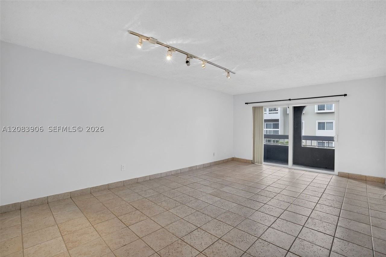 7740 Camino Real #G306 - Photo 5 of 20
