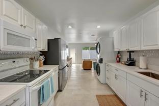 1319 Sw 30th St #D - Photo 1 of 1