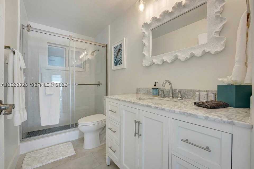 1319 Sw 30th St #D - Photo 4 of 19