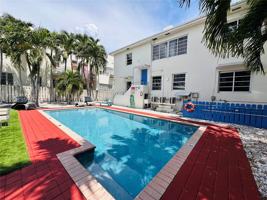 featured image of 1032 Michigan Ave #A