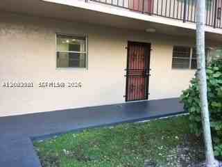 13701 Kendale Lakes Cir #115B - Photo 3 of 28