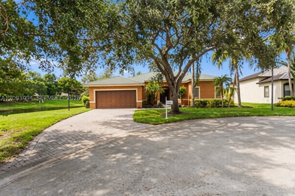 10989 Nw 56th Ct - Photo 2 of 9