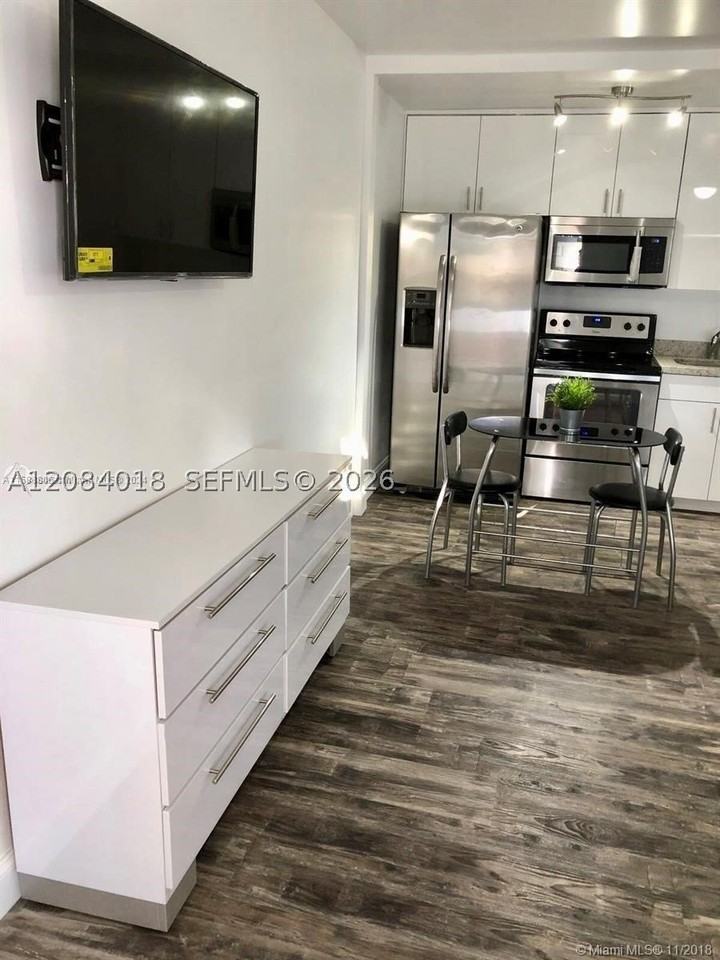 2344 W Flagler St #1 - Photo 3 of 12