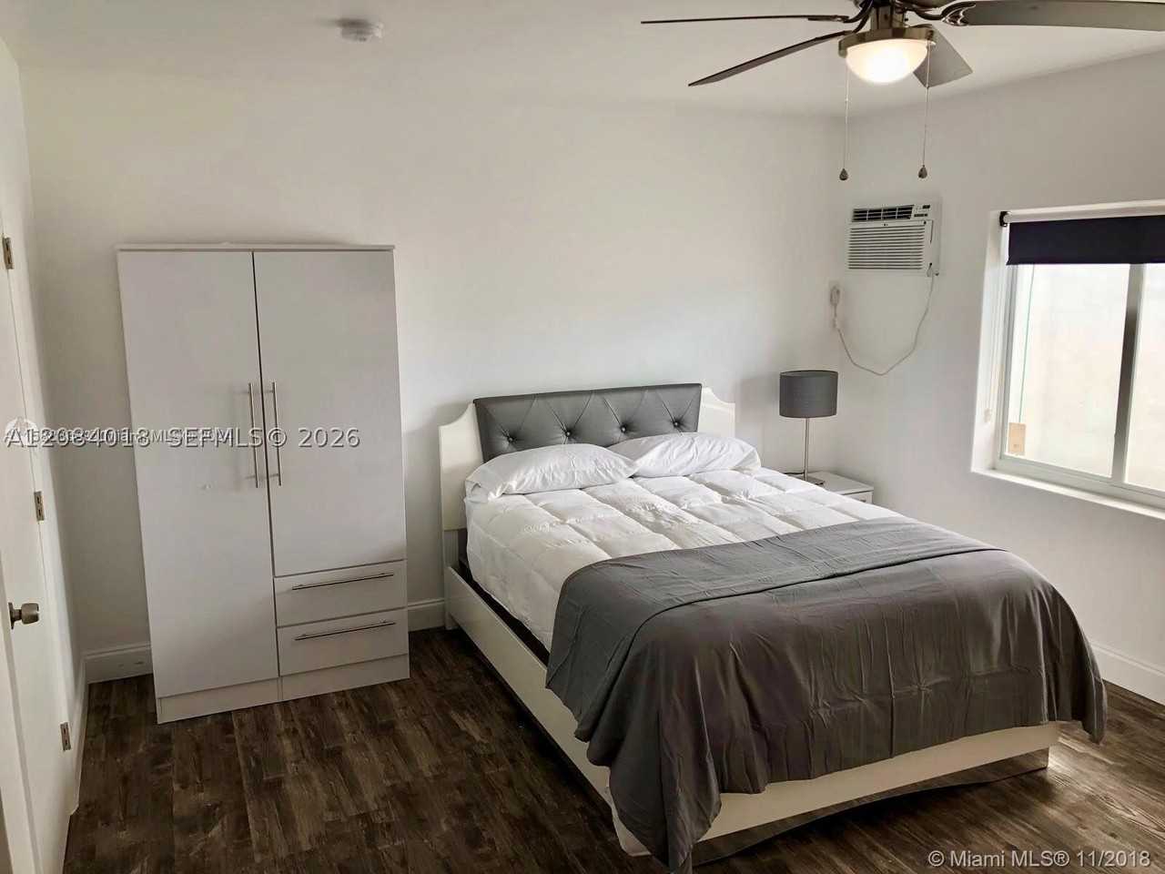 2344 W Flagler St #1 - Photo 5 of 12