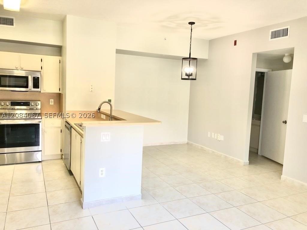 7250 Nw 114th Ave #107