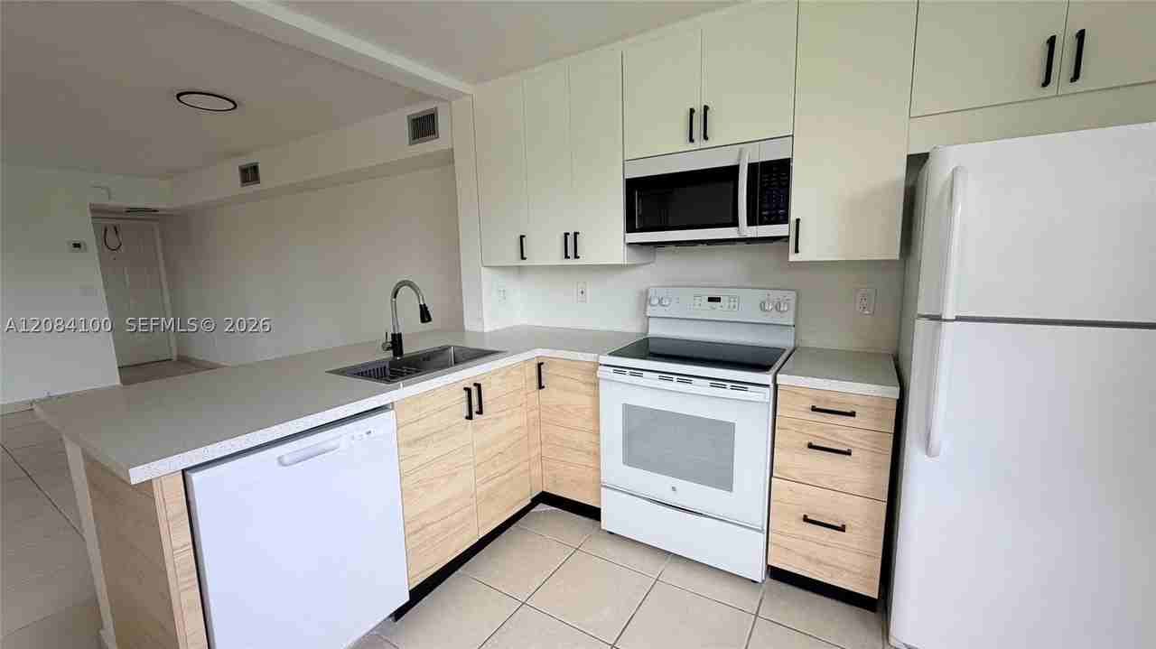 1022 Adams Ave #1022C - Photo 7 of 20