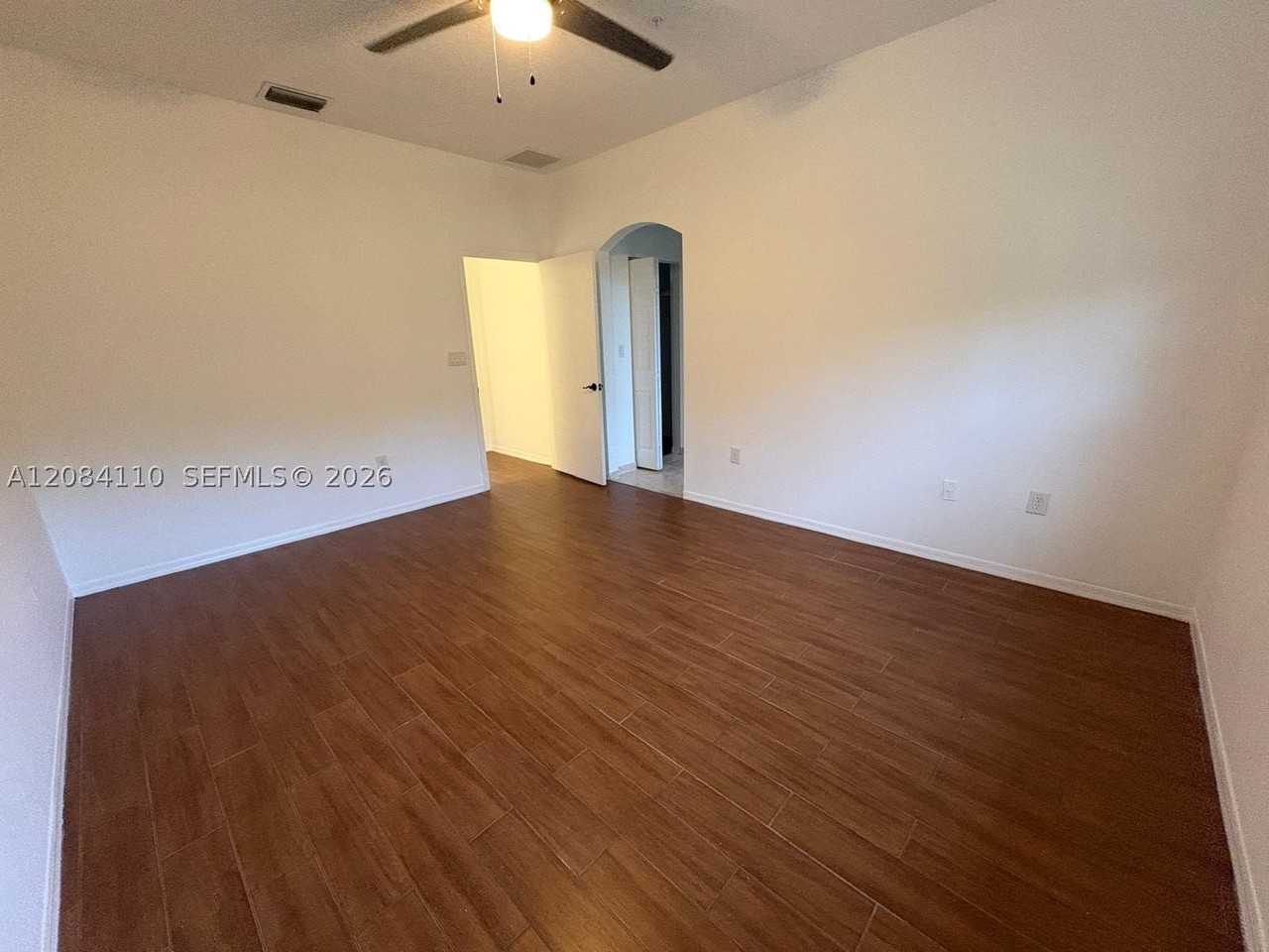 1037 Sw 143rd Ave #1305 - Photo 6 of 9