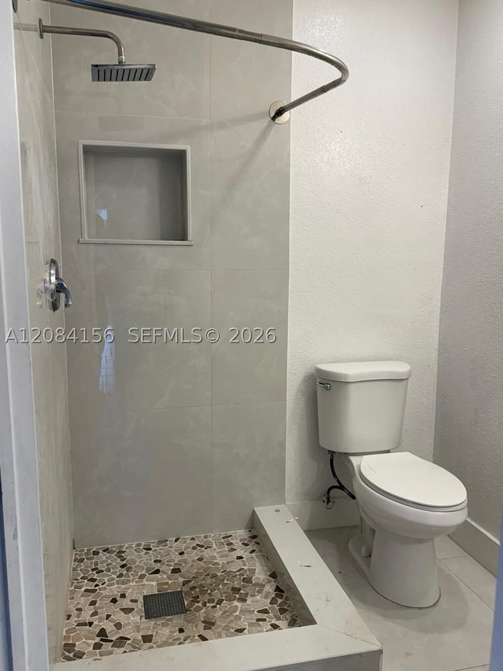 17141 Sw 138th Ct - Photo 4 of 19