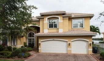 featured image of 4607 Sw 195th Ter