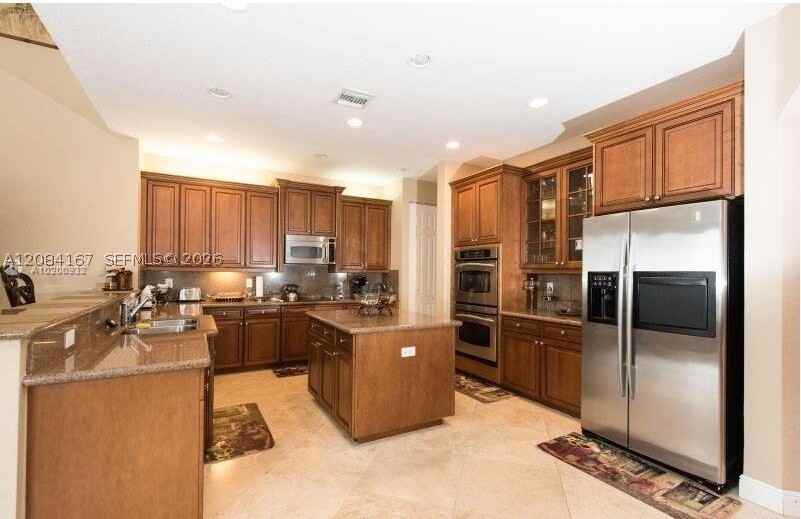 4607 Sw 195th Ter - Photo 5 of 20