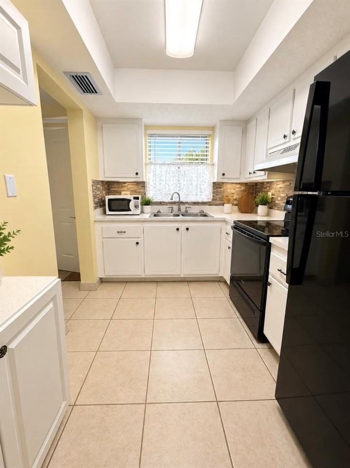 4111 Heron Way #E103 - Photo 5 of 13