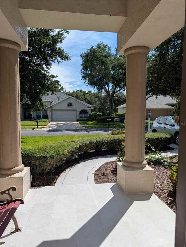 1315 Elli Cir - Photo 3 of 50