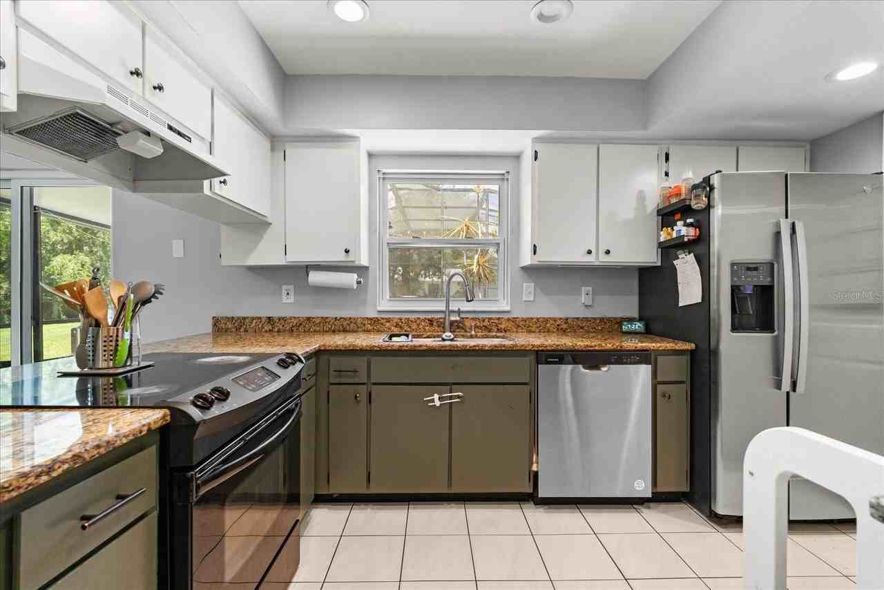 4849 Jay Dr - Photo 5 of 14