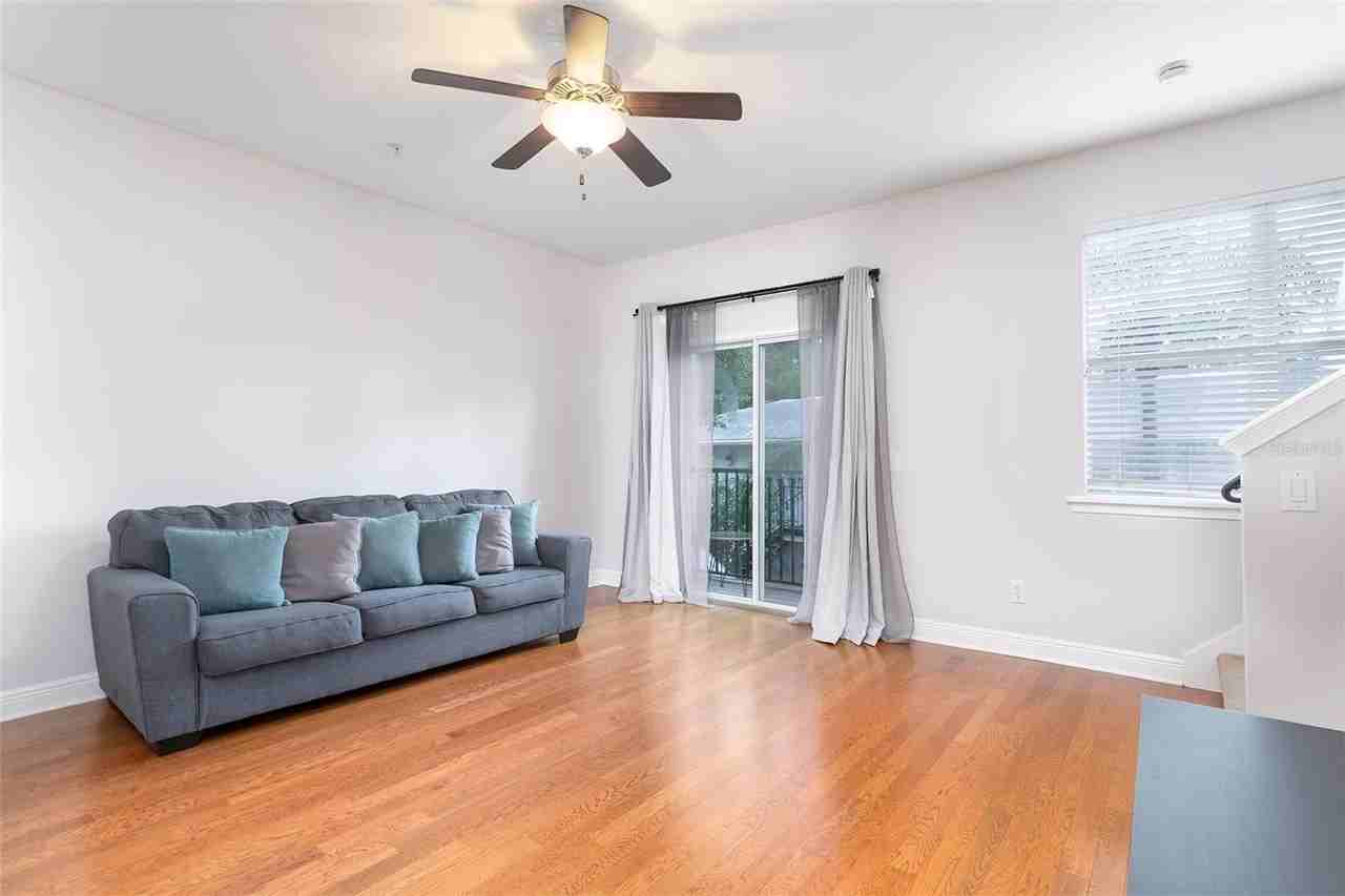 32 W Esther St #B - Photo 4 of 15