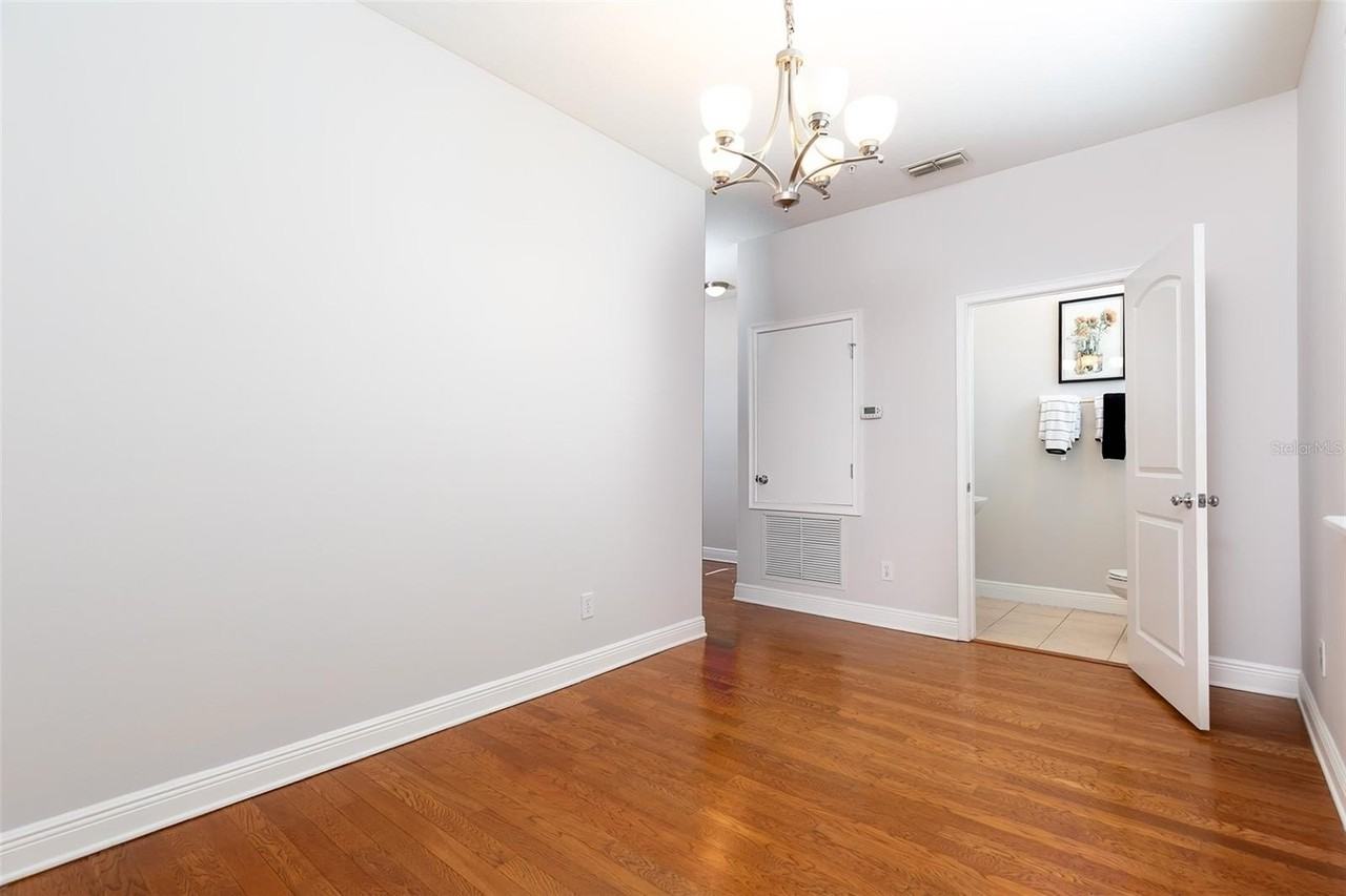 32 W Esther St #B - Photo 6 of 15
