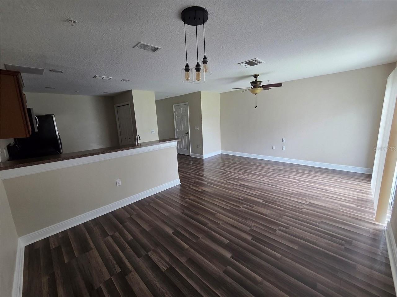 164 Constitution Way - Photo 4 of 11
