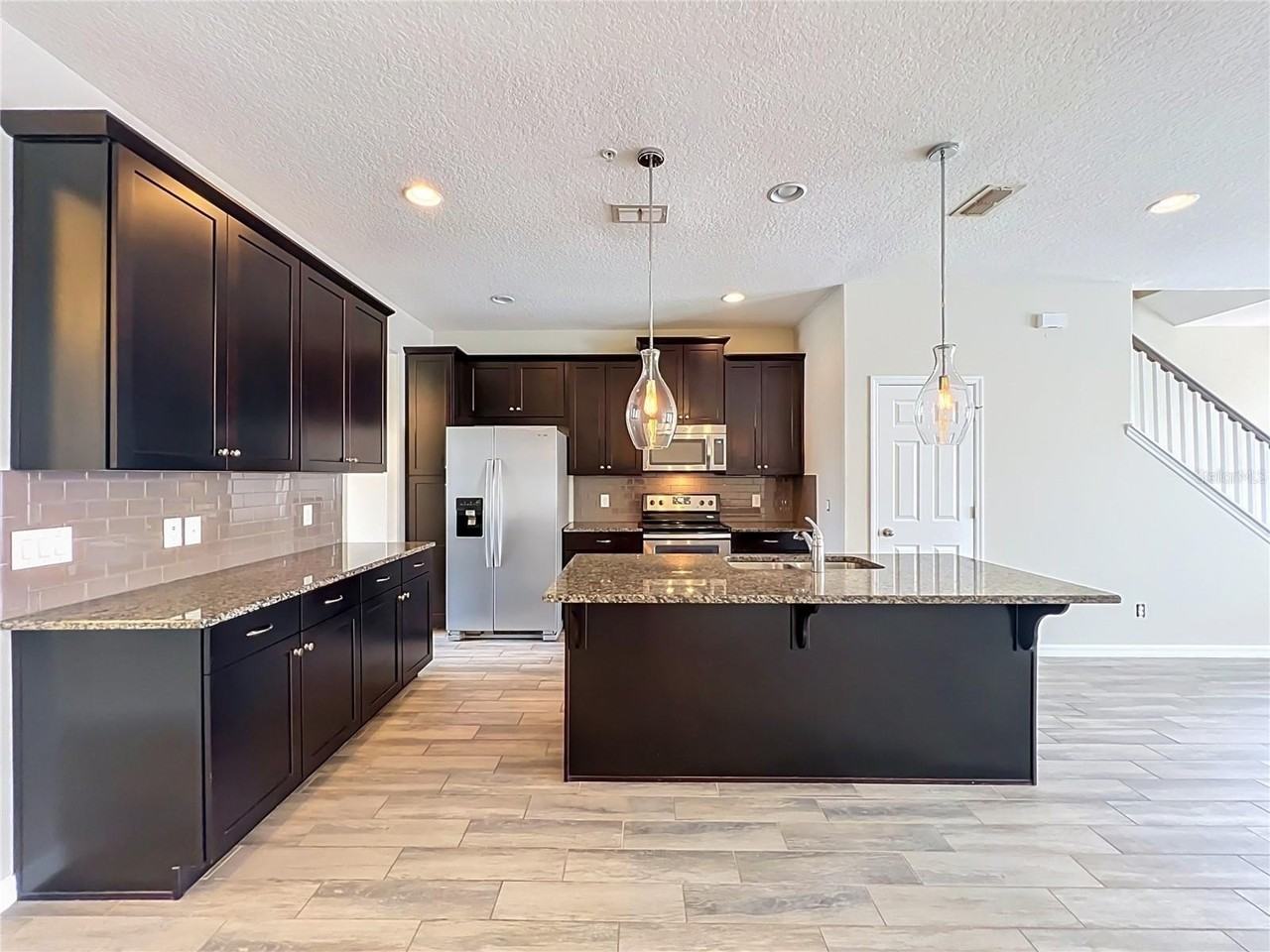 8658 Dufferin Ln - Photo 7 of 30