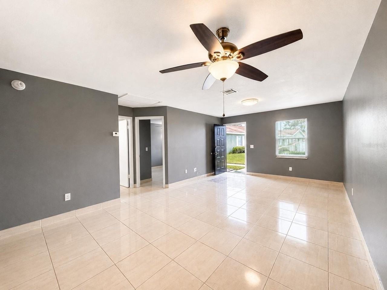 43 W Las Palmas Way - Photo 3 of 24