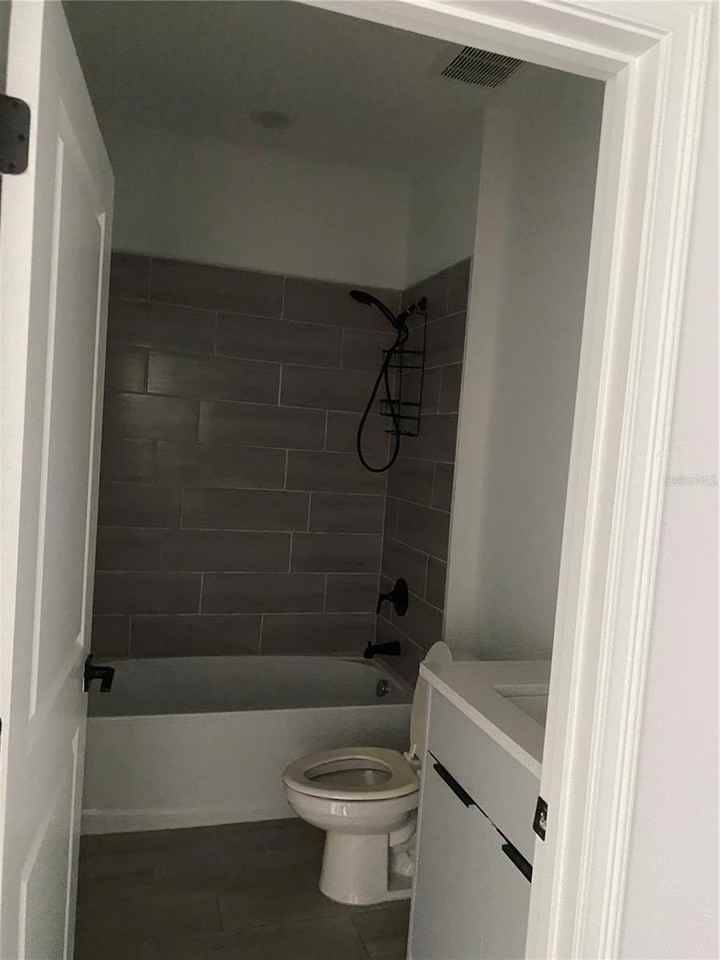 703 Waxwing Ct - Photo 5 of 8