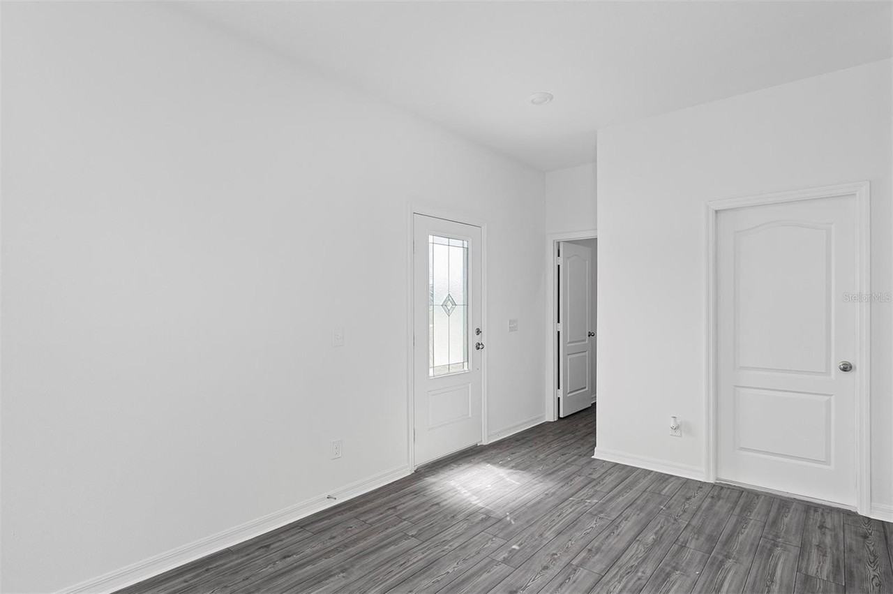 552 Bay Leaf Dr - Photo 3 of 20