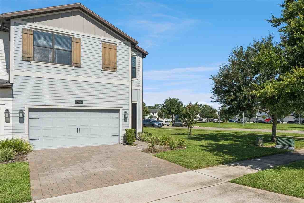 11433 Whistling Pine Way - Photo 2 of 35