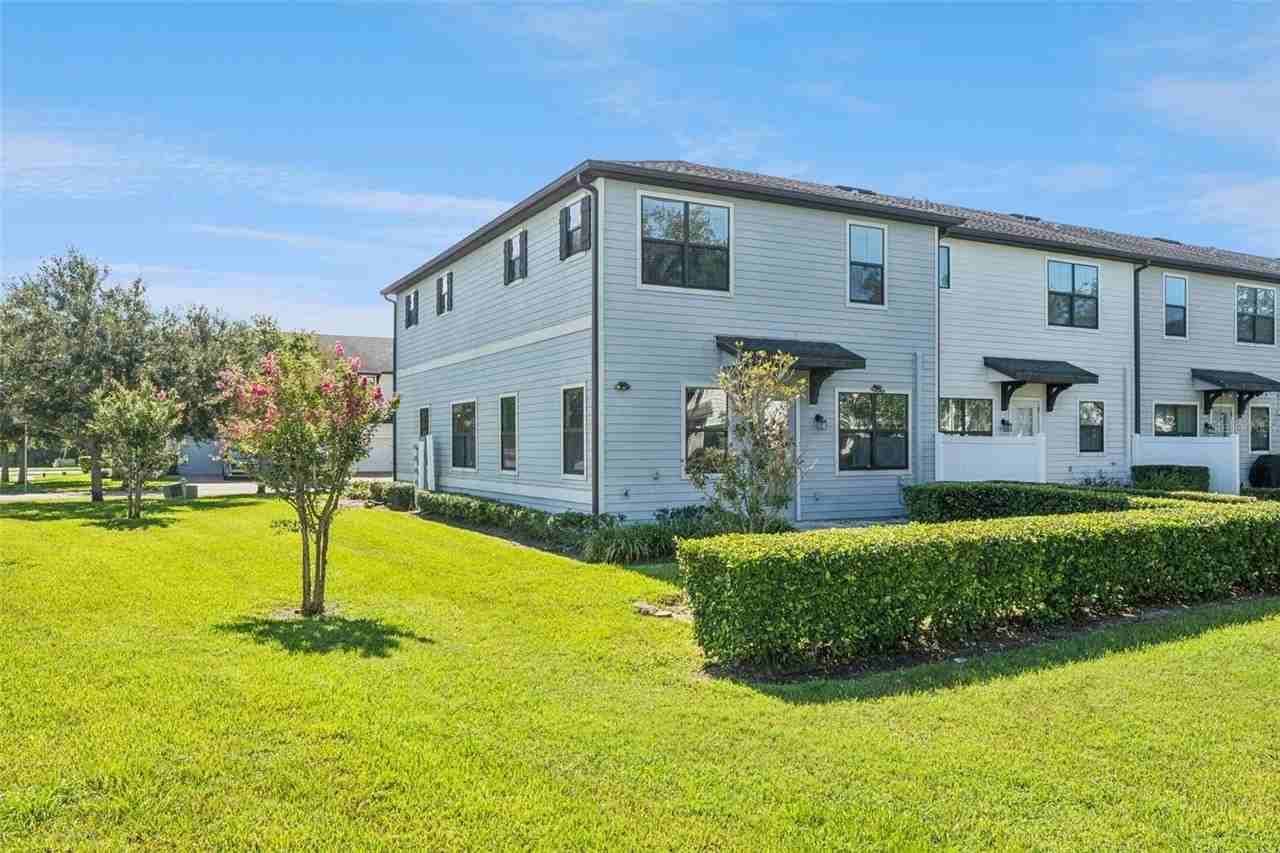 11433 Whistling Pine Way - Photo 3 of 35