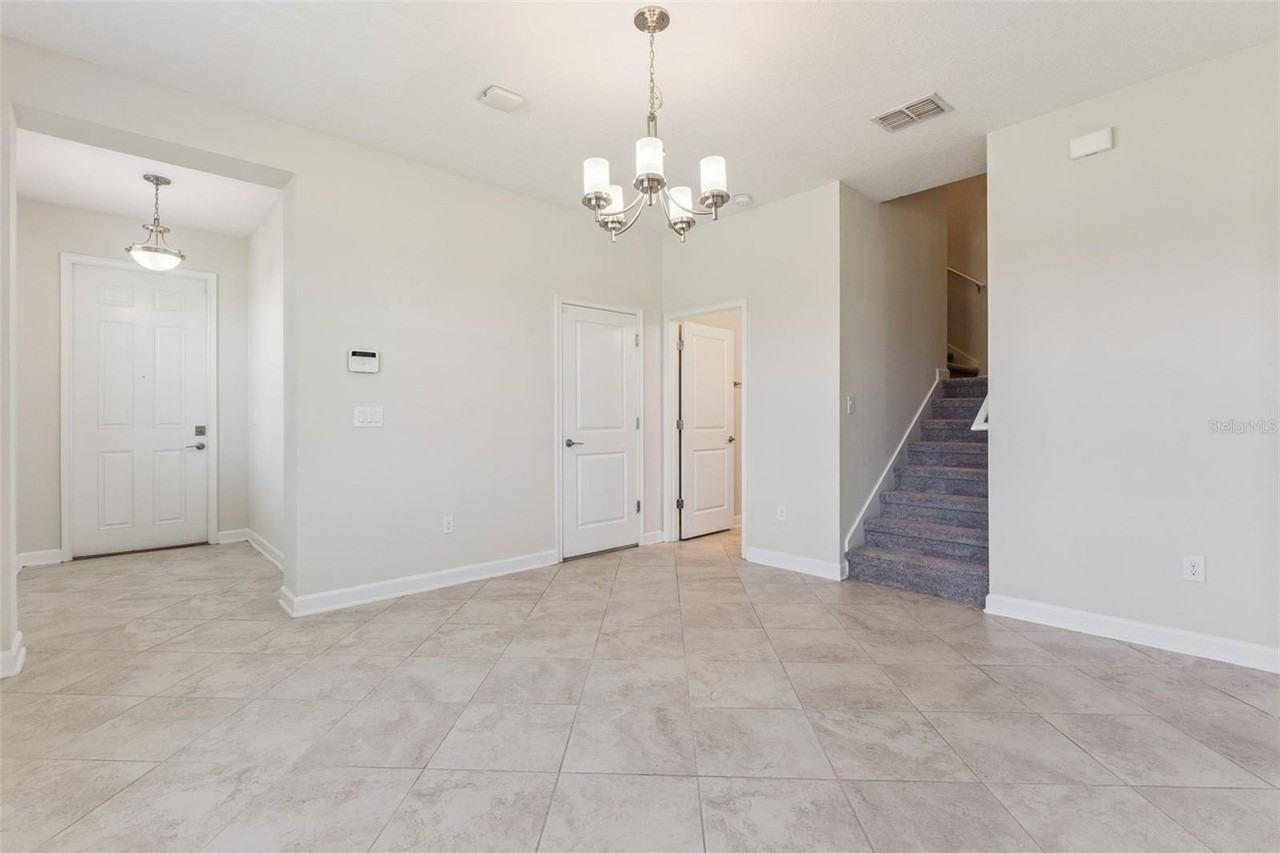 11433 Whistling Pine Way - Photo 4 of 35