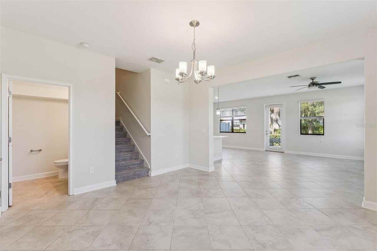 11433 Whistling Pine Way - Photo 7 of 35