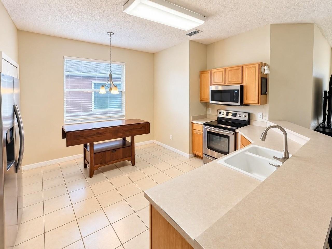 1109 Royal Saint George Dr - Photo 5 of 23
