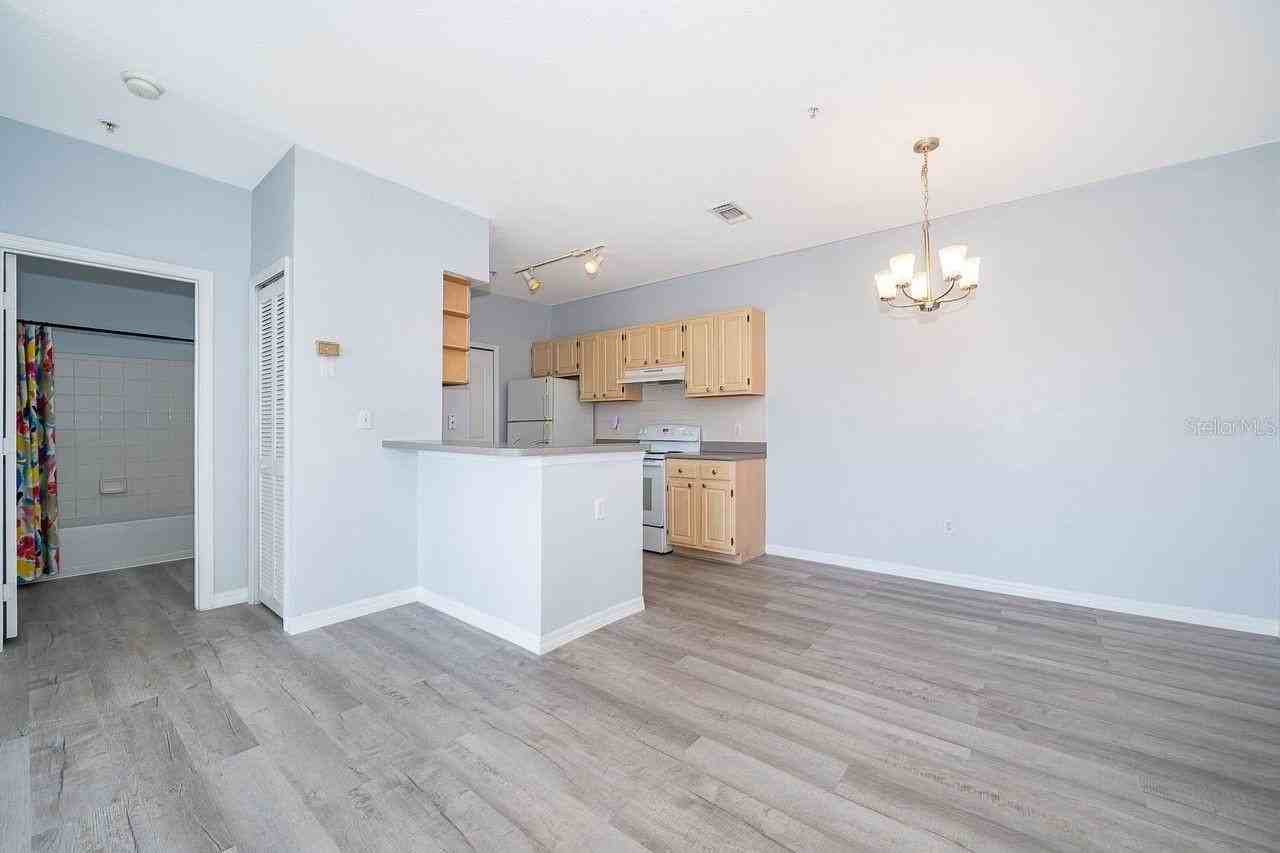 8900 Legacy Ct #204 - Photo 6 of 27