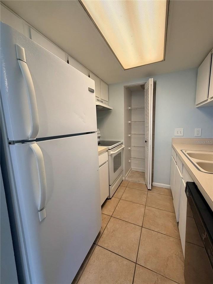 4922 W Gandy Blvd #102 - Photo 7 of 20