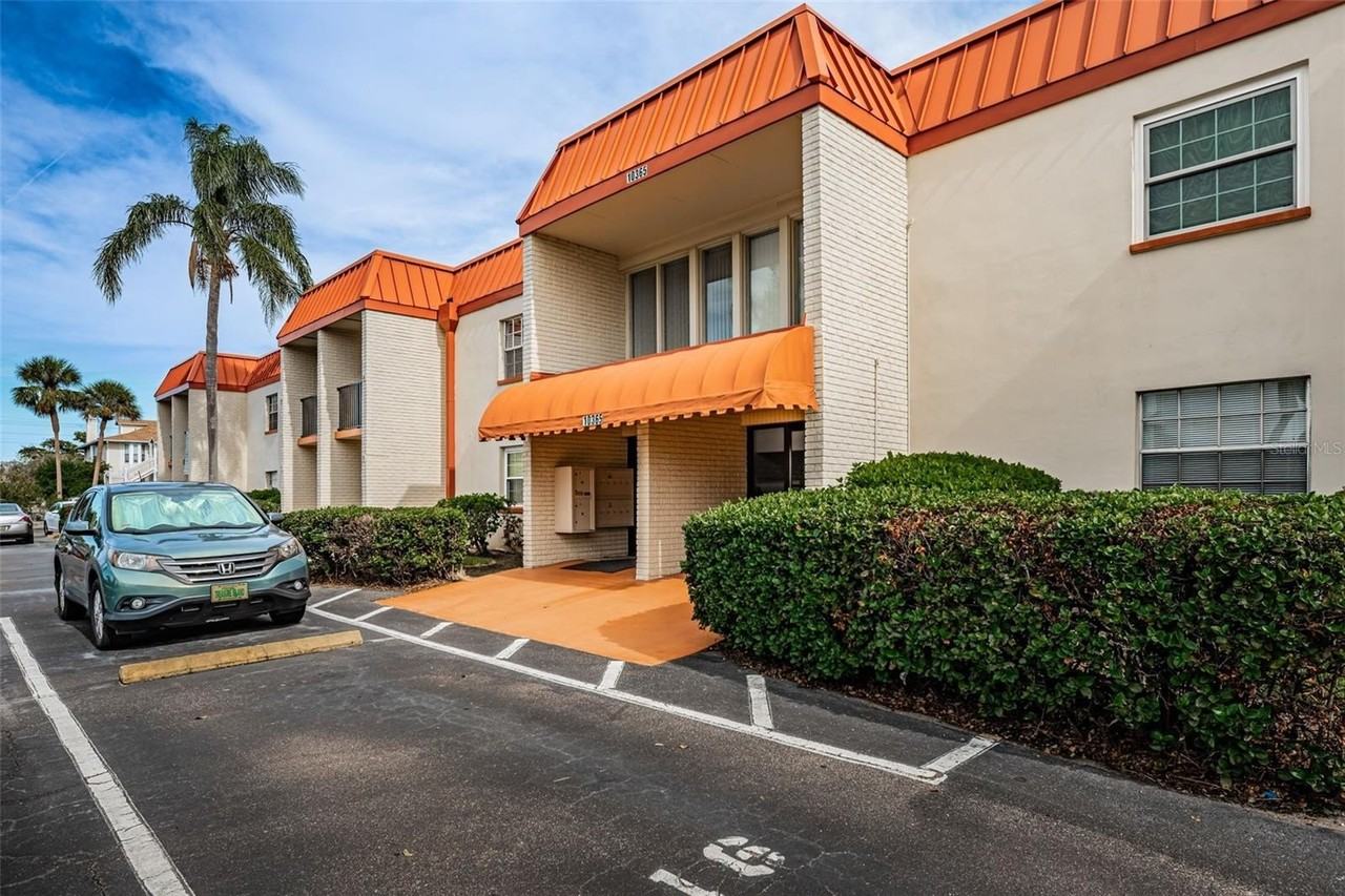 10365 Paradise Blvd #16