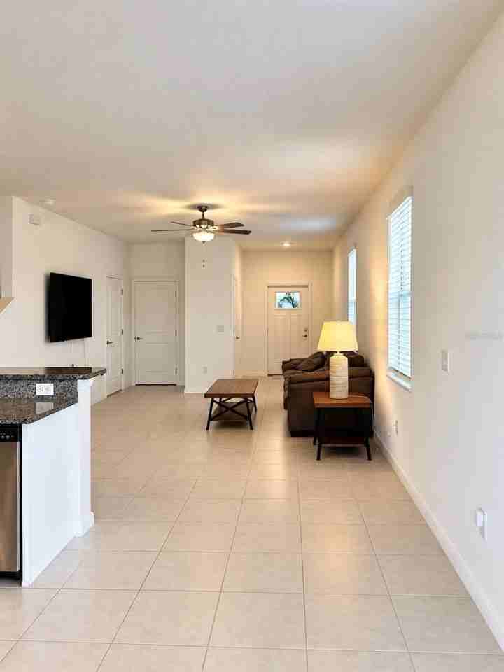 8212 Crescent Oaks Dr - Photo 6 of 41