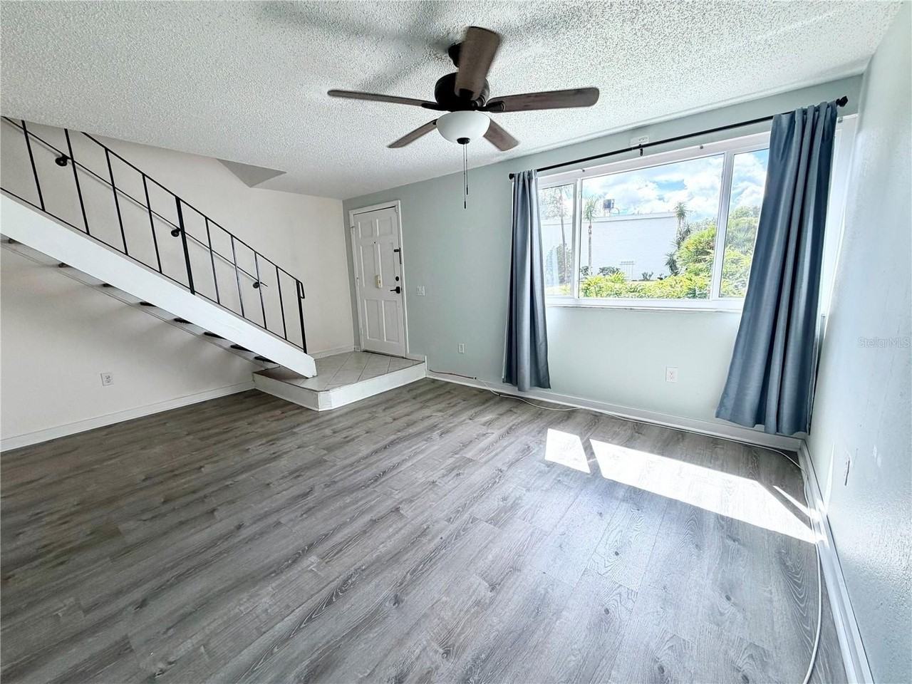 1845 Pine Cone Cir - Photo 4 of 25