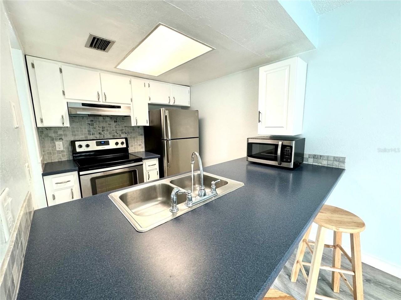 1845 Pine Cone Cir - Photo 6 of 25