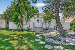 featured image of 2710 16th Ave N