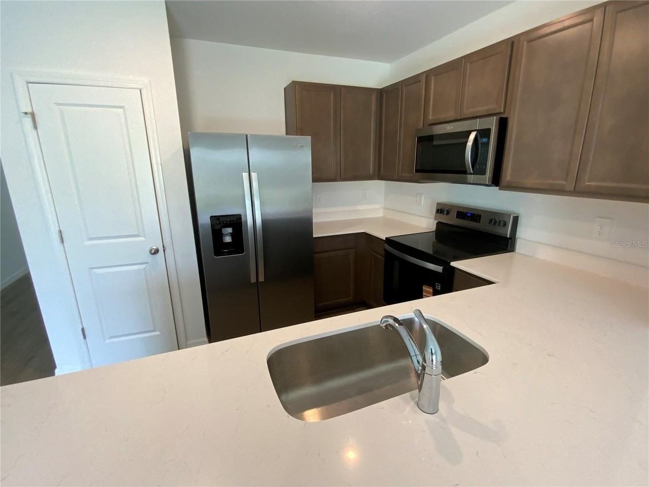 32562 Midsummer Night Ln - Photo 5 of 23