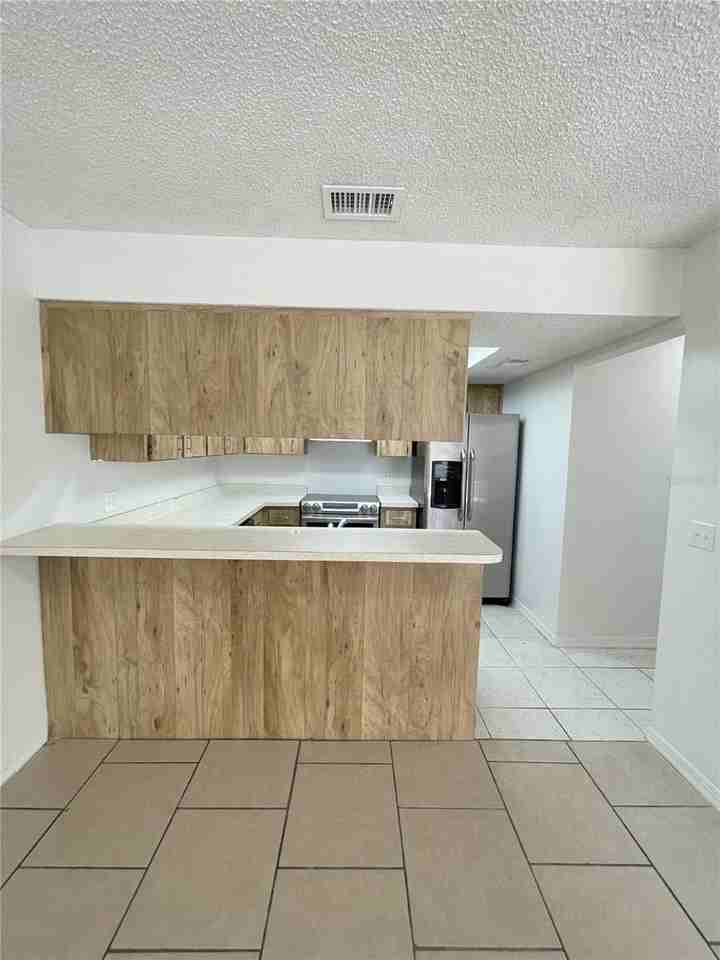 3255 Bloomingdale Villas Ct - Photo 6 of 15