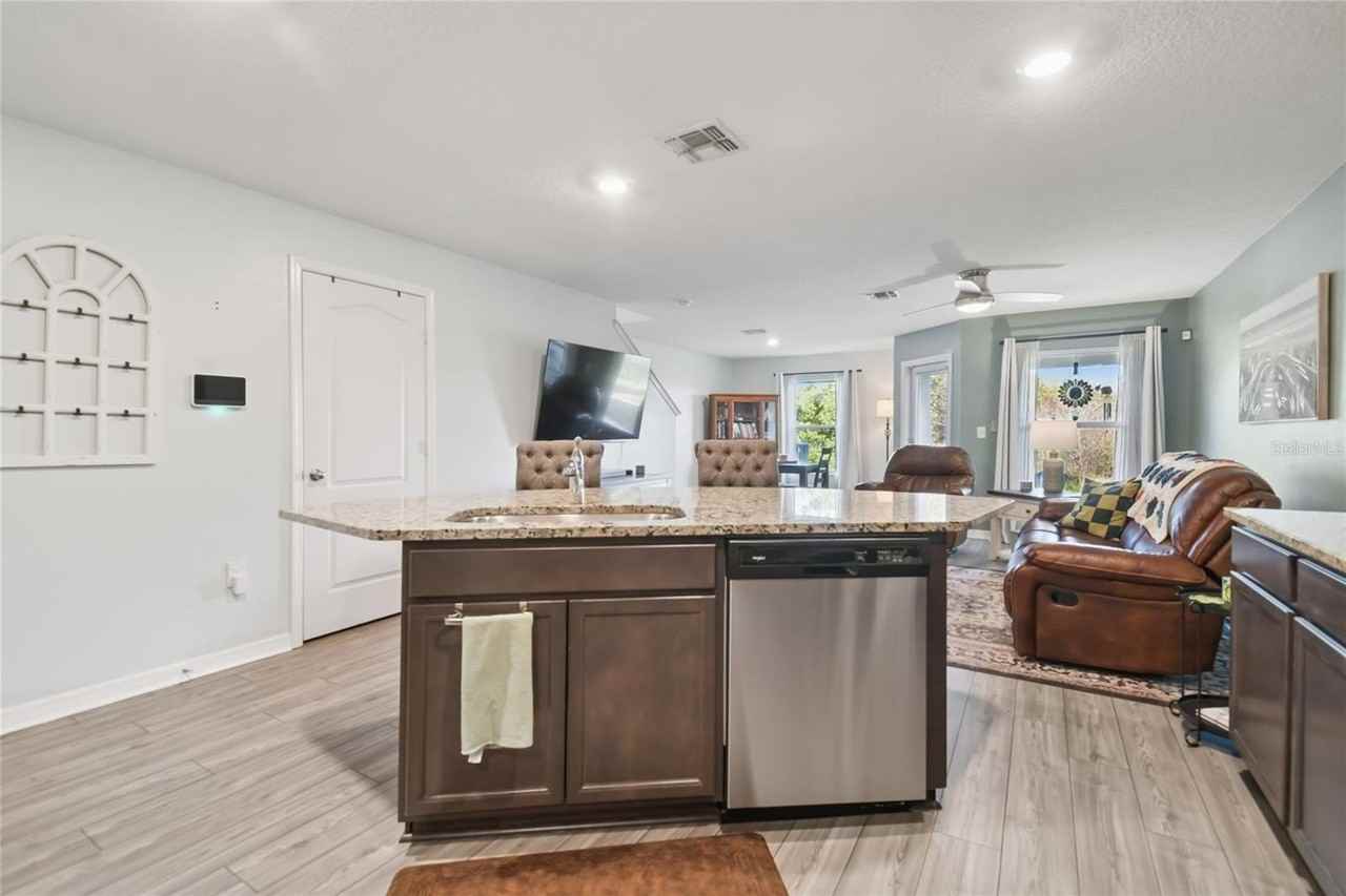 5228 New Friendship Pl - Photo 6 of 23