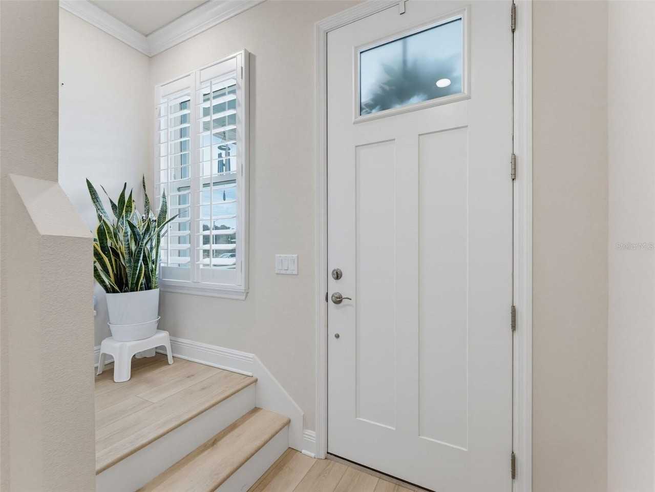 2525 Mario Way - Photo 5 of 50