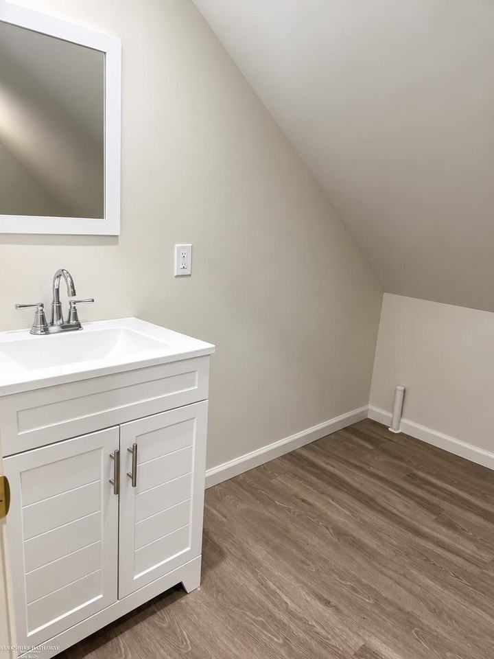 1533 W Hancock St #3W - Photo 6 of 13