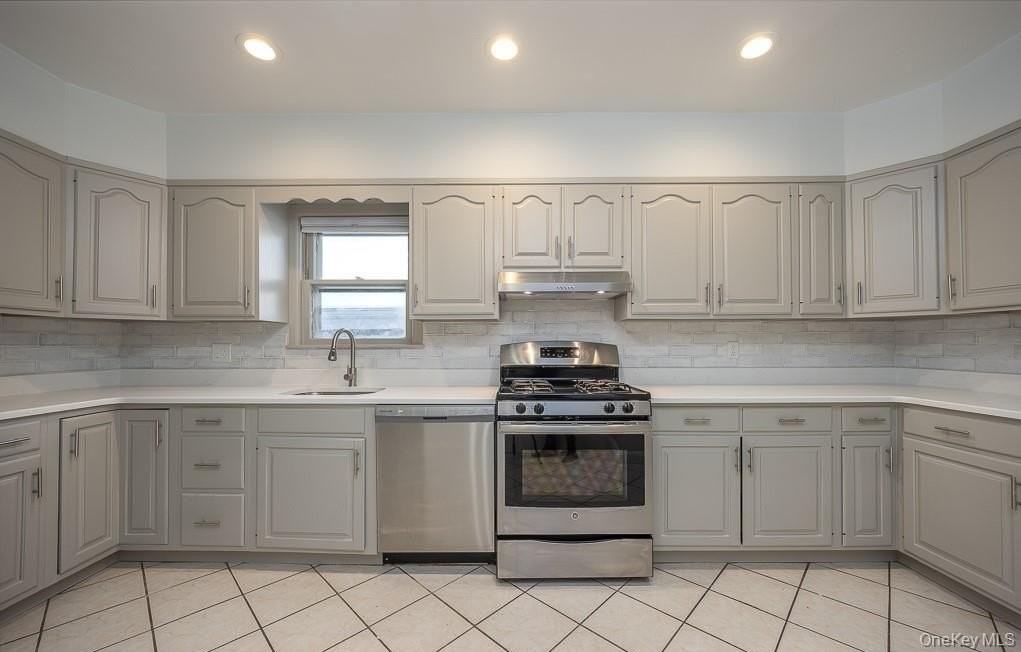 120 S Broadway #1 - Photo 4 of 15