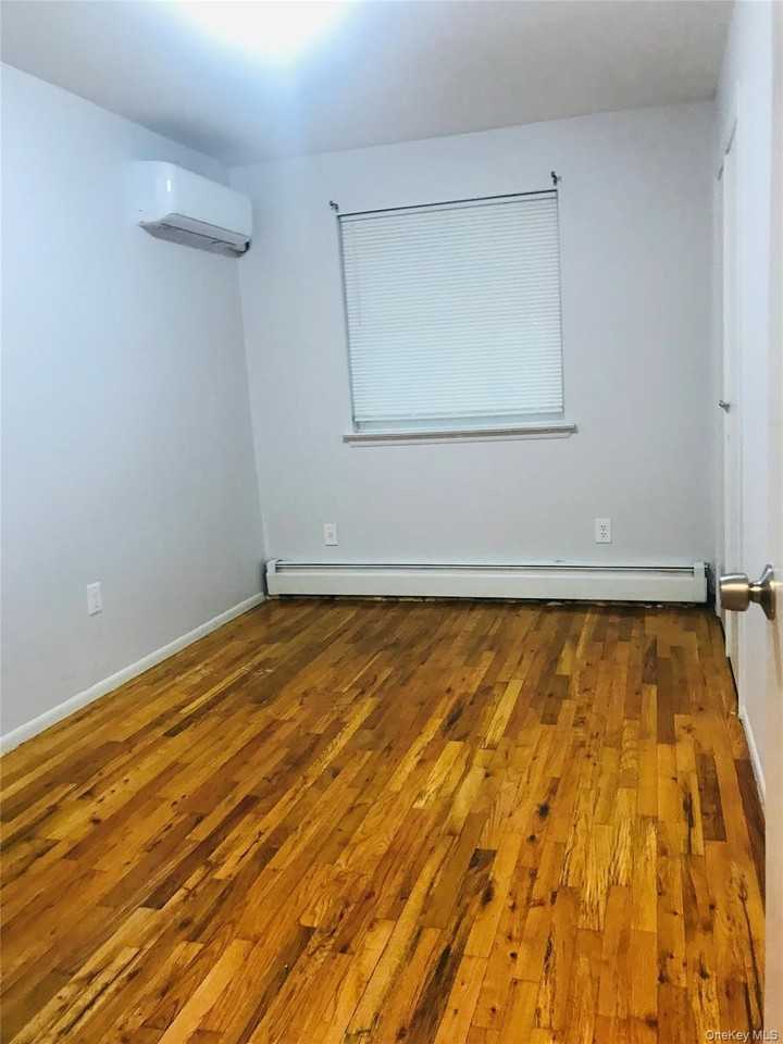 1846 Bussing Ave - Photo 4 of 5
