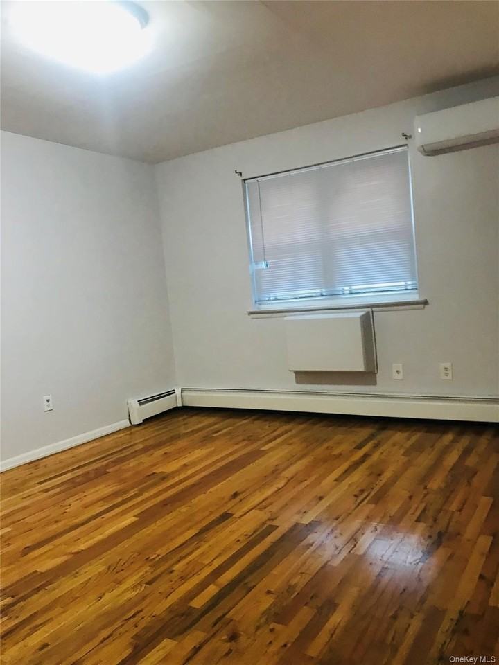 1846 Bussing Ave - Photo 5 of 5