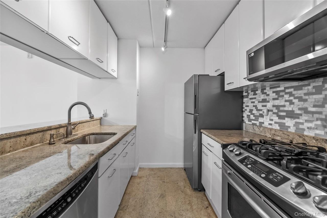 4 Martine Ave #1109 - Photo 4 of 25